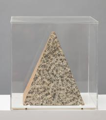 Jiří Kolář - Pyramida
