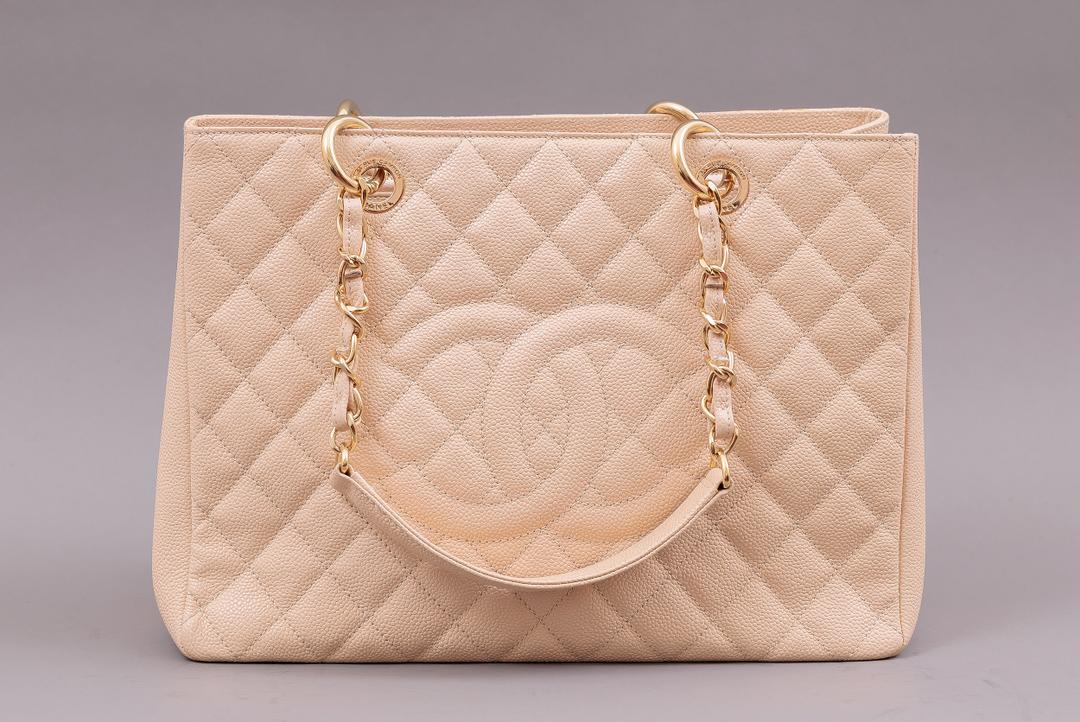 Chanel - Grand Shopping Tote