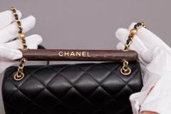 Chanel - Mini Classic Flap Bag - Photo 11