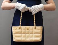 Chanel - Chocolate Bar Chain Shoulder Bag - Photo 13